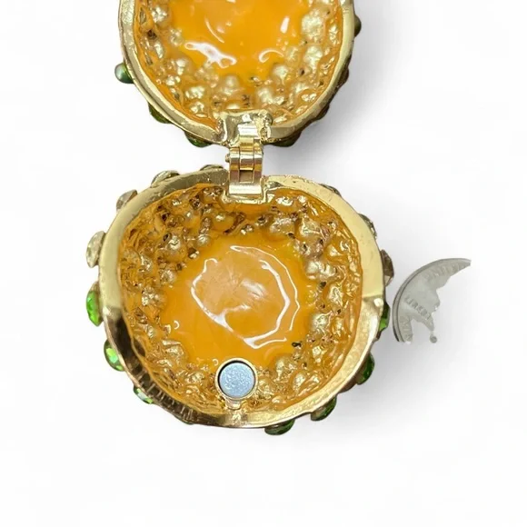 Hawaiian Pineapple Trinket Box Rhinestone Enameled Magnetic Closure Green - Picture 9 of 11